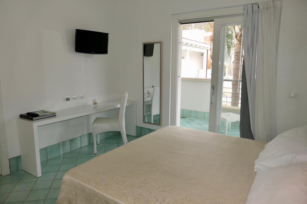 ספרלונגה Ganimede Hotel מראה חיצוני תמונה