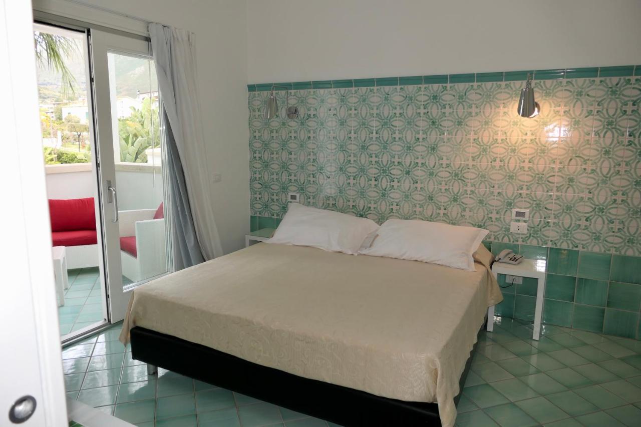 ספרלונגה Ganimede Hotel מראה חיצוני תמונה
